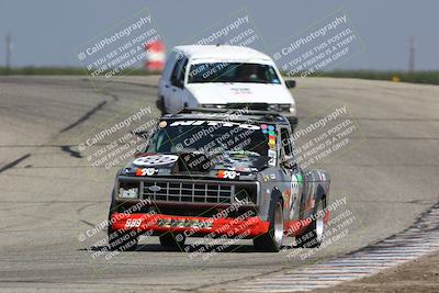 media/Sep-28-2025-24 Hours of Lemons (Sun) [[5dfe0e5f6e]]/12pm (Outside Grapevine)/